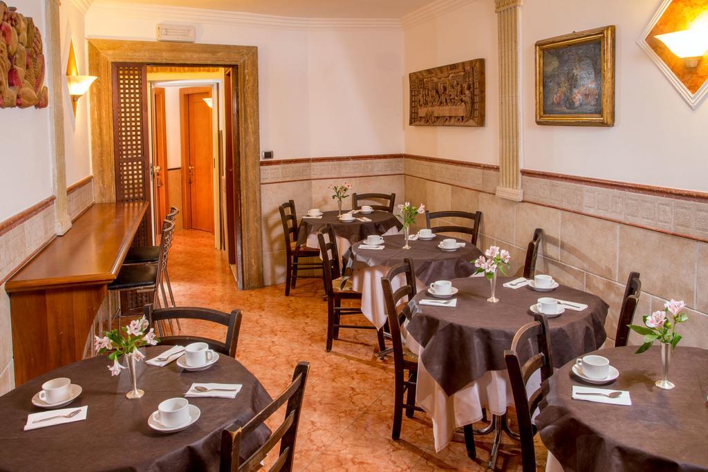 Hotel Luciani Róma Kültér fotó
