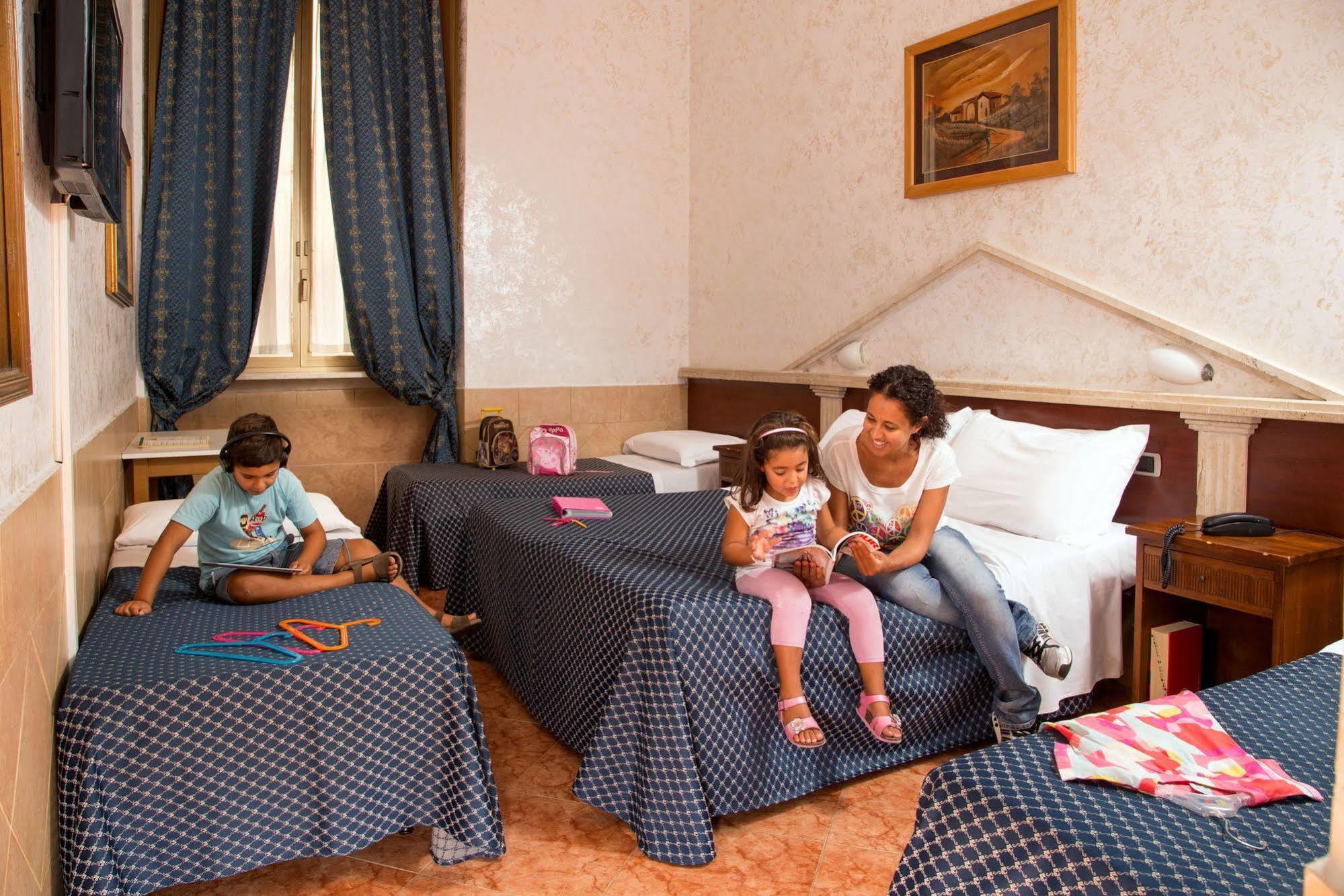 Hotel Luciani Róma Kültér fotó